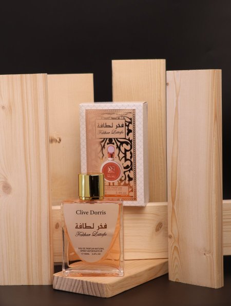عطر خليجي فخر لطافة سعة 100 مل.